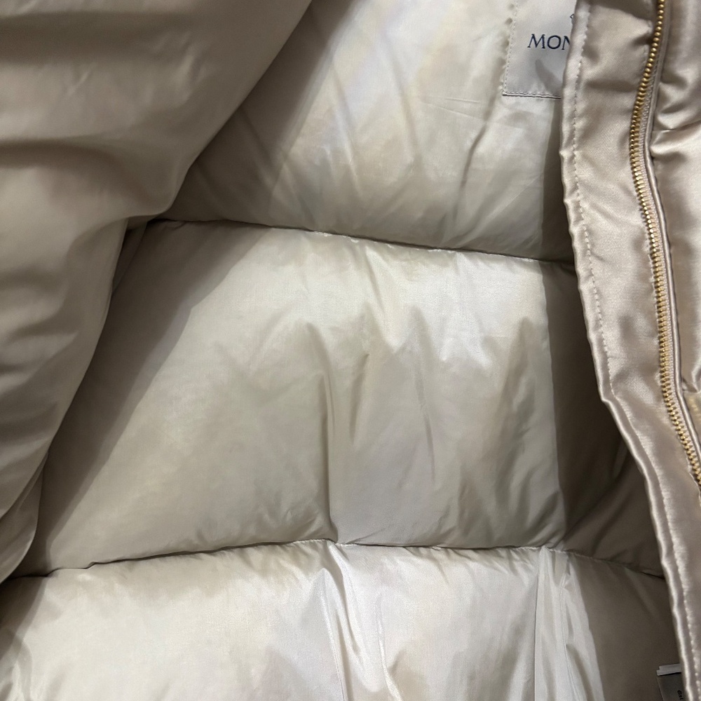 Gorgeous Designer Ski Down Jacket in Champagne Gold Size 34 (Fits  a Medium) - Picture 8 of 9